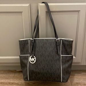 Black Michael Kors bag